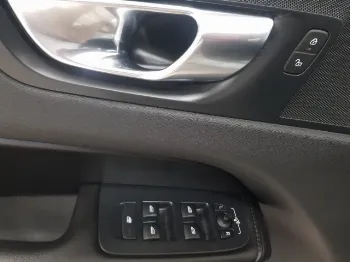 Miniatura Volvo XC60