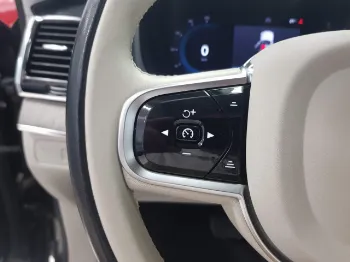 Miniatura Volvo XC90